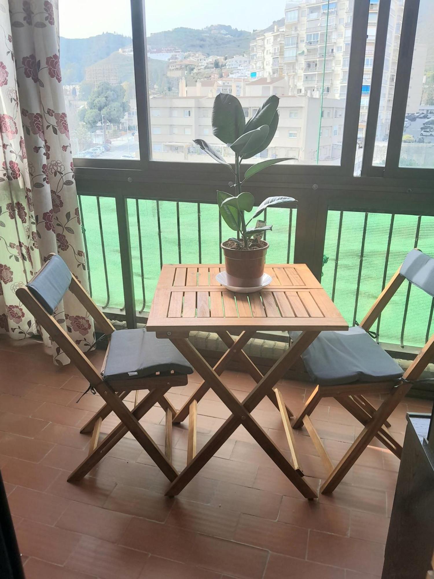 Room In Shared Apartment With Parking Almuñécar エクステリア 写真