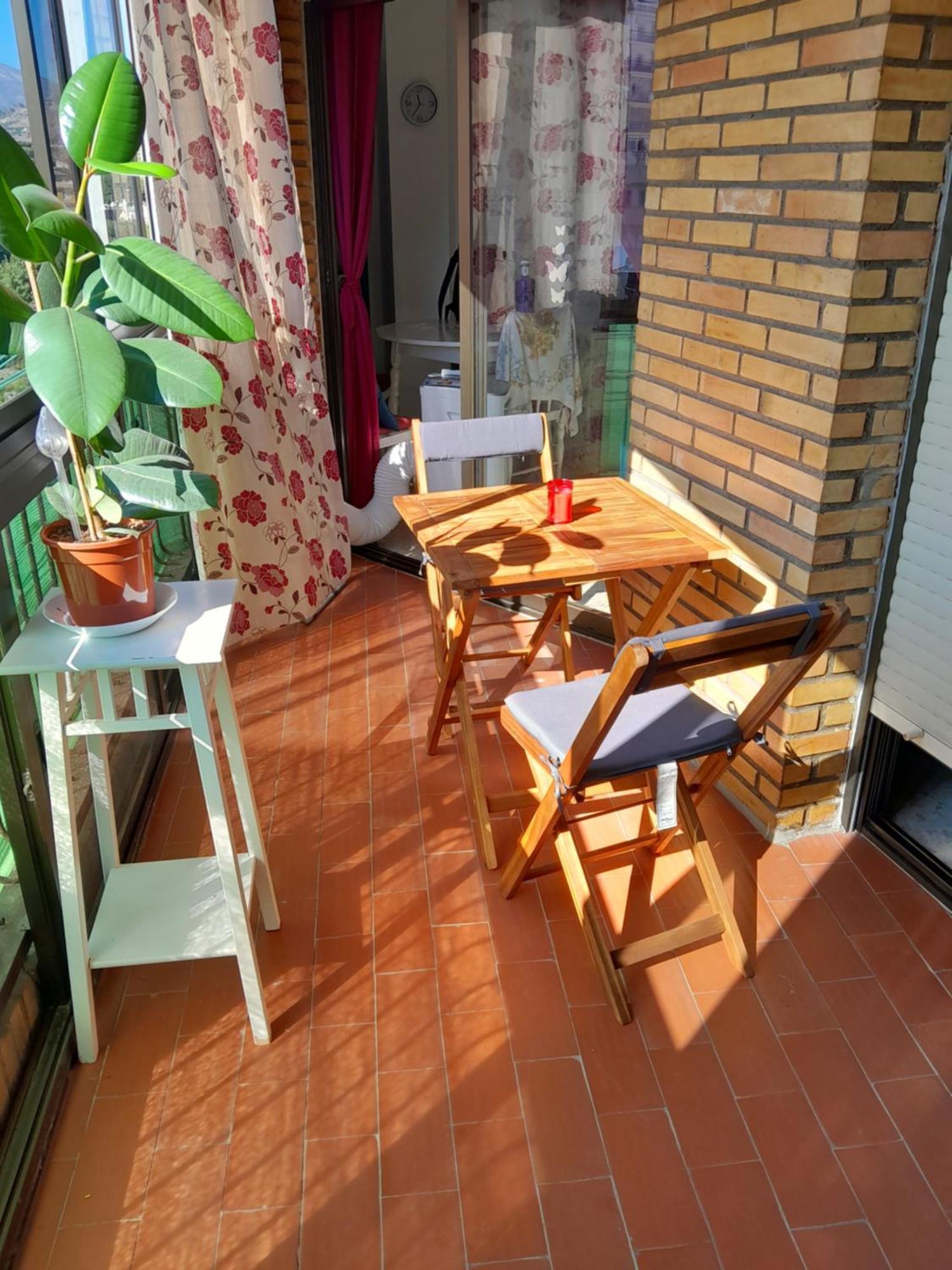 Room In Shared Apartment With Parking Almuñécar エクステリア 写真